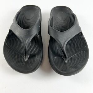OOFOS‎ Ooriginal Black Sandals Women's Size 6 Comfort Flip Flop Thong Recovery